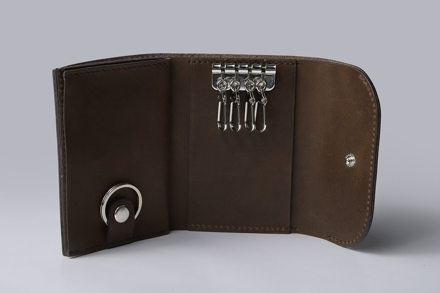 MC-keywallet。蔵前の革職人が製作した国産牛革のキーケース一体型ミニ財布。ダークブラウン。見開きのイメージ。