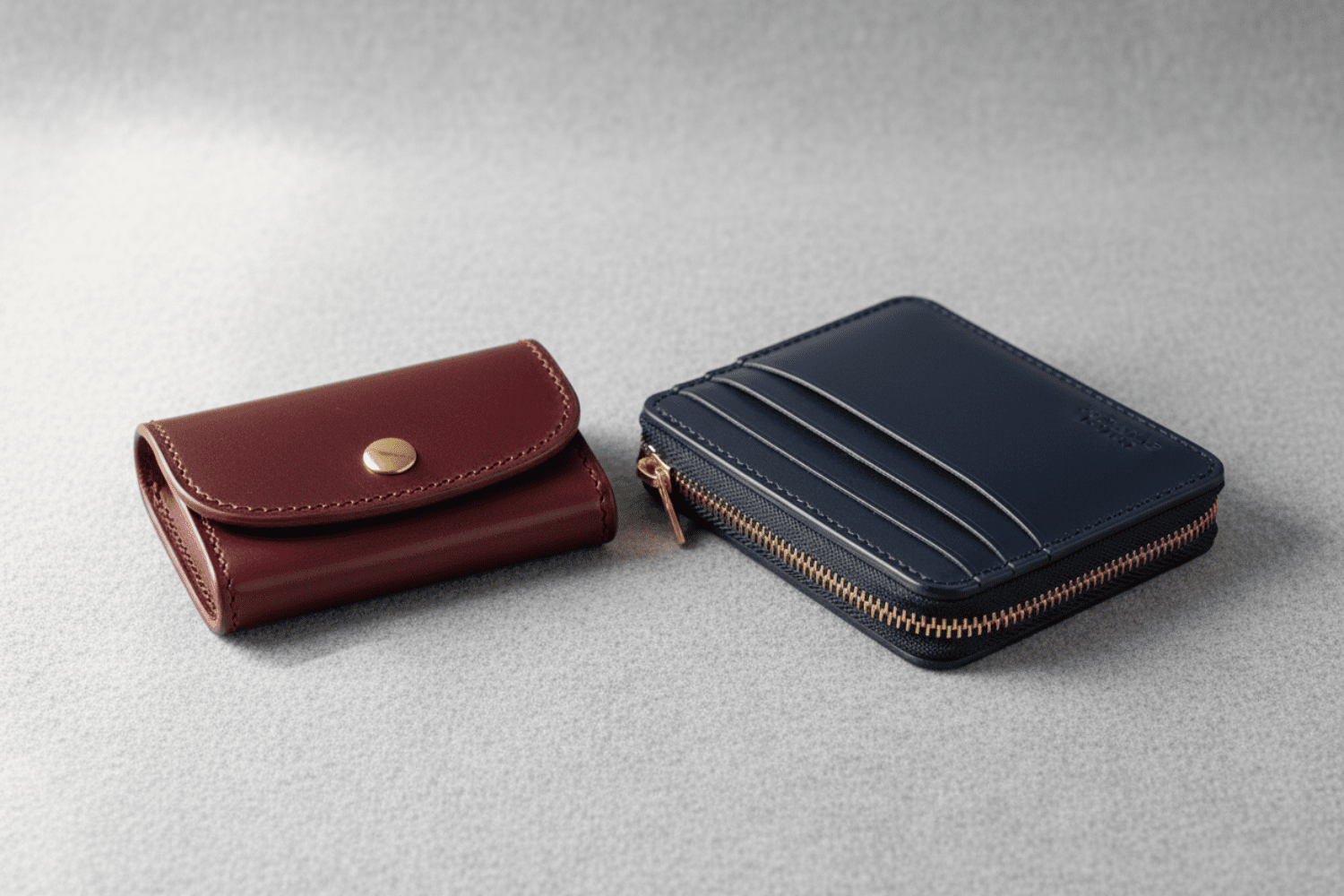 キーケースとミニ財布。