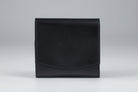 MC-bifoldwallet。蔵前の革職人が製作した国産牛革の蛇腹式コンパクト二つ折り財布。ブラック。正面のイメージ。